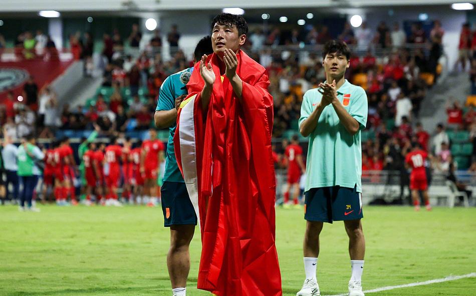 和阿森纳、曼城抢人，罗马诺：热刺已加入托纳利争夺战