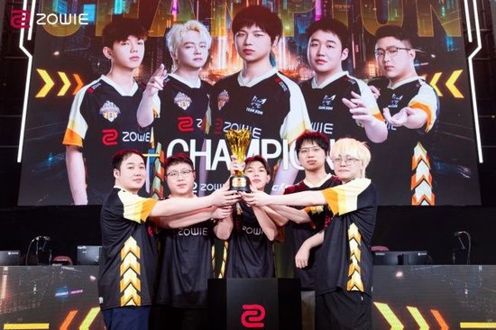 恩昆库回到莱比锡：带着新角色，也带着未竟之事